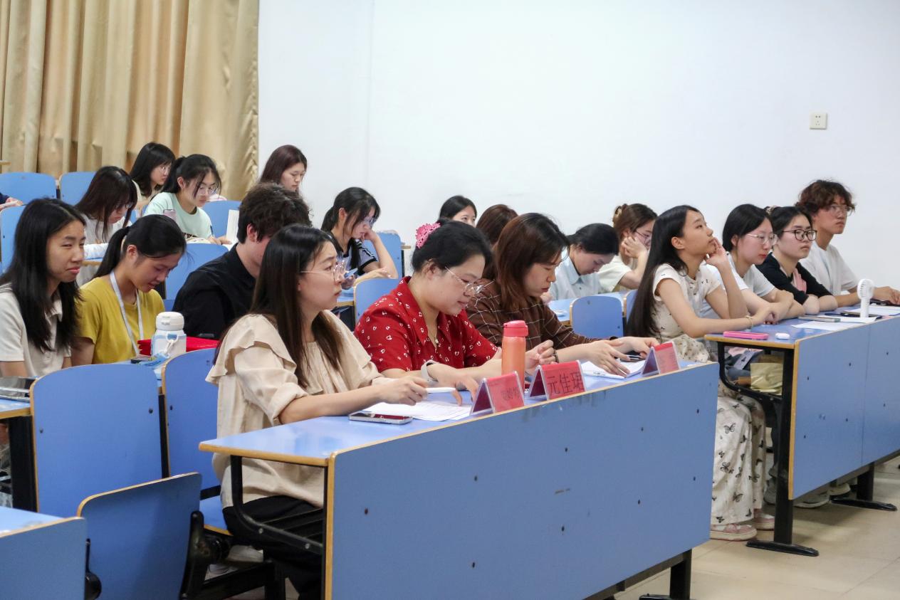 公司举办第九届十佳团支部中期风采展示会